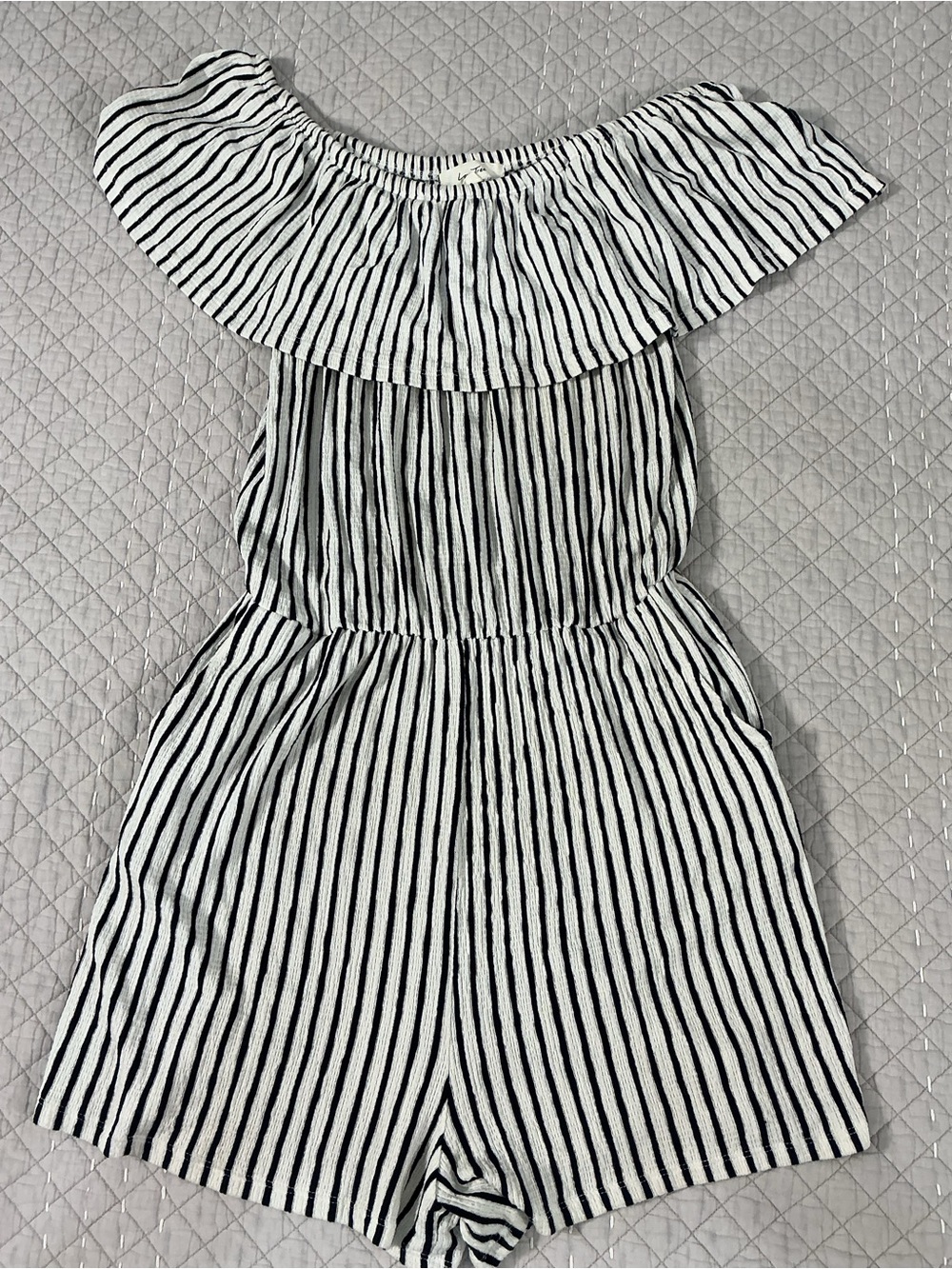 Love Tree Striped Off-Shoulder Romper Black White Size M